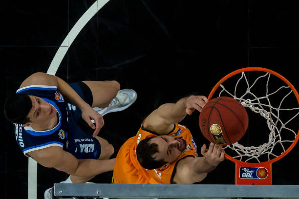 也展现了主 也展现了主