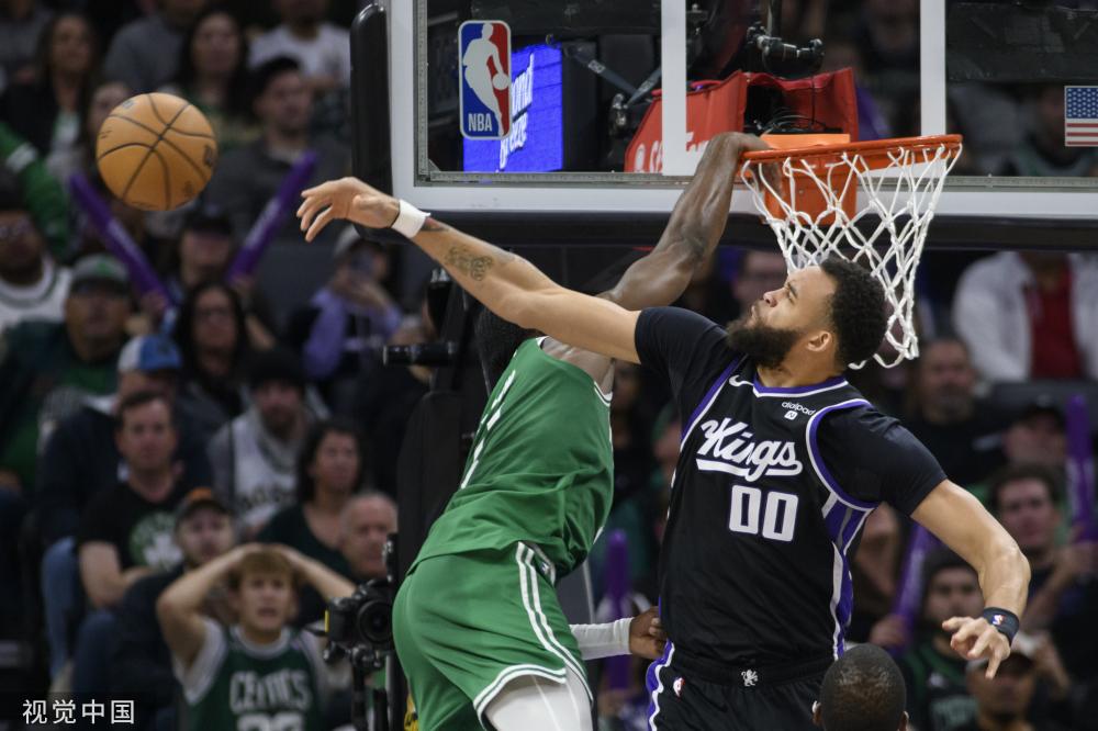 他始终坚持 他始终坚持